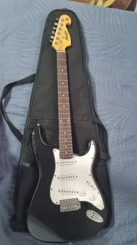 Guitarra Memphis Semi Nova