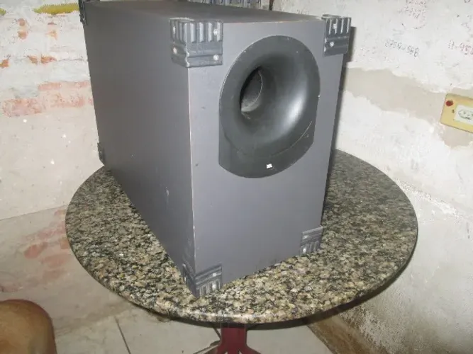 JBL BASS 20 NO ESTADO POR 350,00 até amanhá