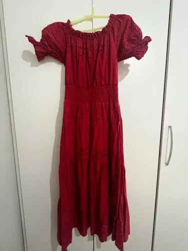 Vestido vermelho de Lasie