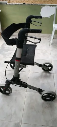 Andador Ortopédico com Assento - Excelente Estado
