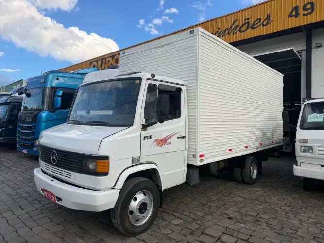 Mb710 plus freio ar baú
