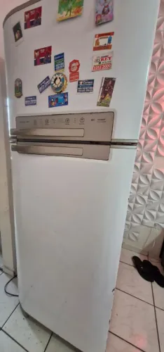Geladeira Electrolux frost free DF50X
