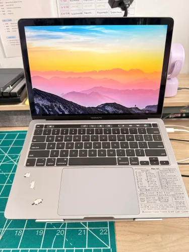 MACBOOK PRO I5 2020 touchbar 