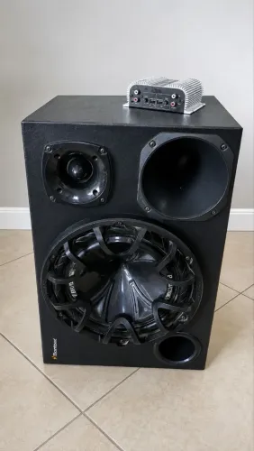 CAIXA DE SOM AUTOMOTIVA BOMBER