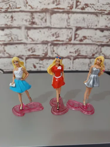 Vendo Coleção Kinder Ovo Barbie.