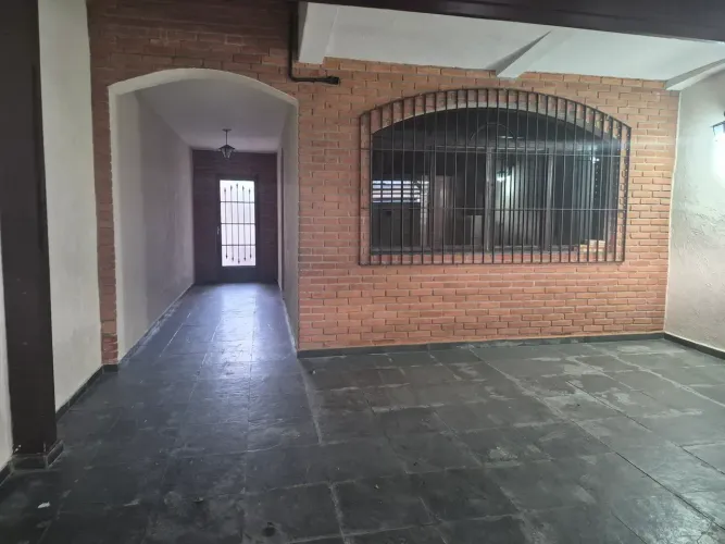 Otimo sobrado para locação, de 130 m com 3 dormitórios (sendo 1 suite) com 2 vagas de gar