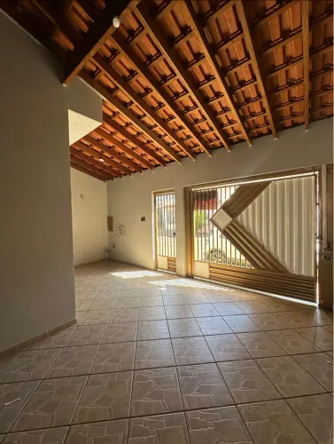 CASA NO GUAMÁ