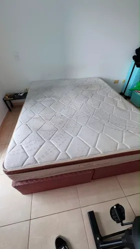 Cama Box Queen