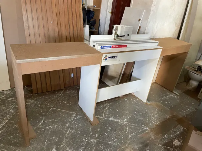 Máquina para marcenaria, Refiladora de borda para acabamento 