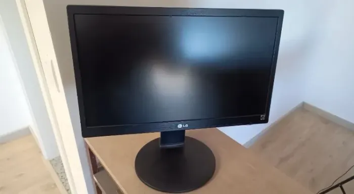 Monitor LG de 20 polegadas