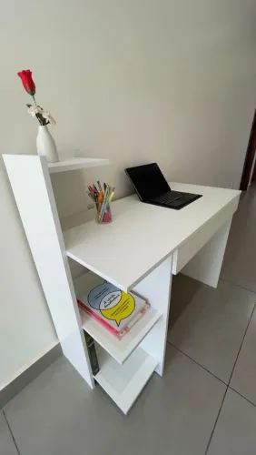 Mesa de estudos em MDF