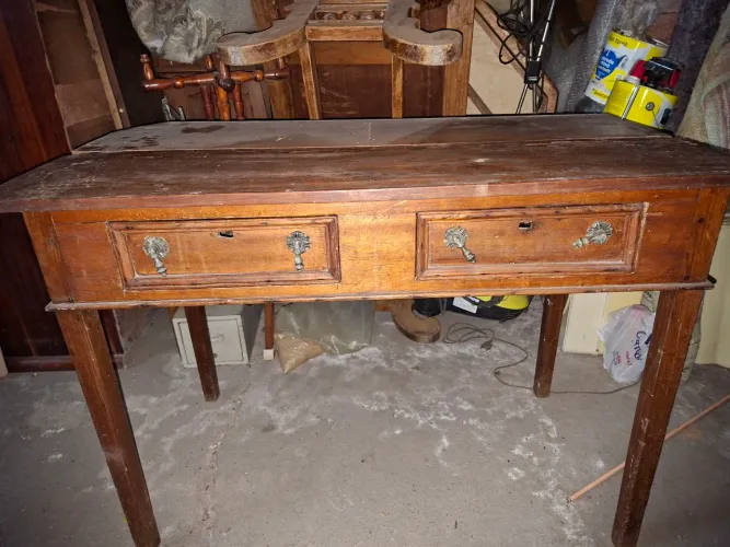 MESA TIPO APARADOR
