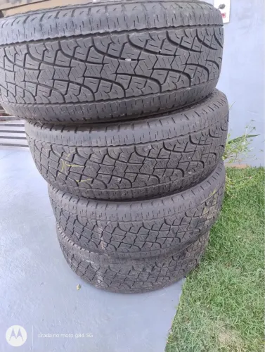 Vendo 4 pneus pirreli scorpion aro 17.
