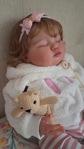 Bebê Reborn Kit June 7 meses (Cabelo Humano)