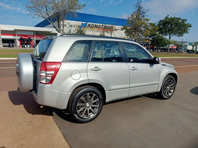 Suzuki Grand Vitara 2.0 16V 4x2/4x4 5P Mec. 2014