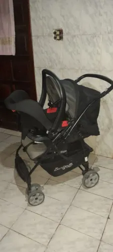 Carrinho de Bebê + Bebê Conforto