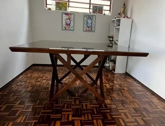 Mesa Madeira Maciça 1,50 × 1,50 (sem cadeiras)