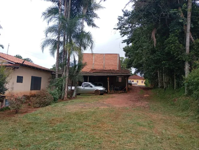 Rancho a venda ! Na entrada da cidade de Santo Antonio da Alegria .