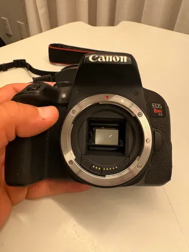 Cânon T7i