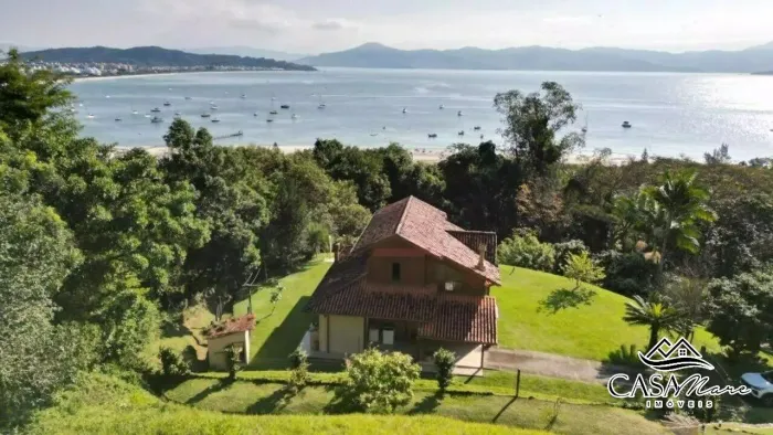 Terreno com Vista Mar Permanente em Canajurê - Florianópolis