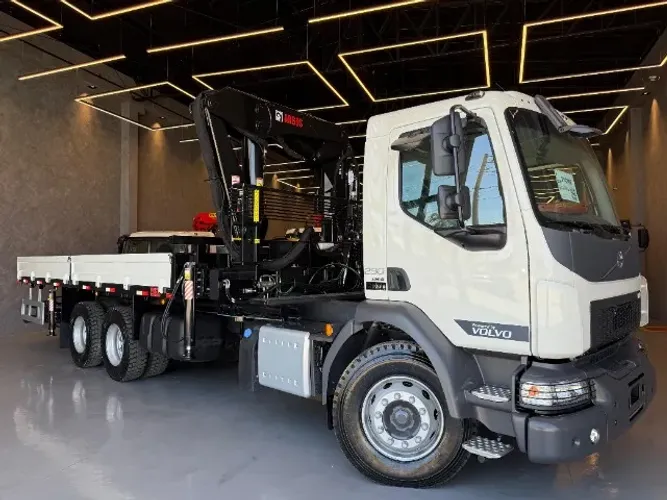 Caminhão Volvo VM 290 6X4 2027 Munck Argos 45T