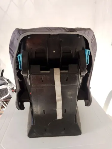 Cadeira de carro para bebê e crianças