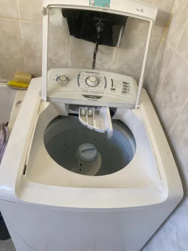 Vendo máquina de lavar 13 kg 110volts