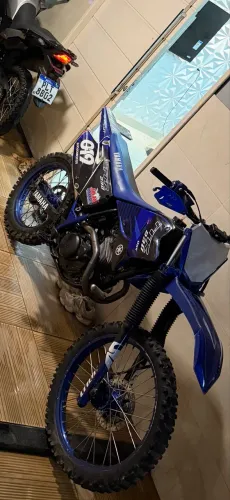 Ttr 230 conservada moto de trilha