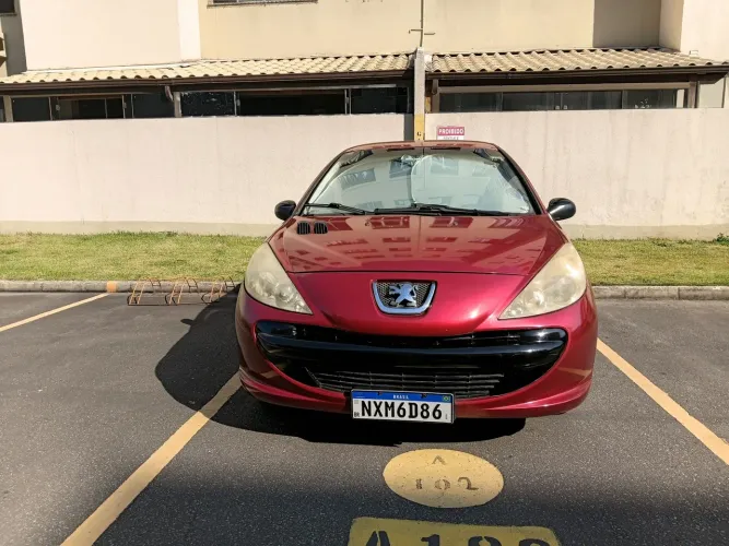 Peugeot 207 Sedan Passion XR 1.4 Flex 8V 4P 2012