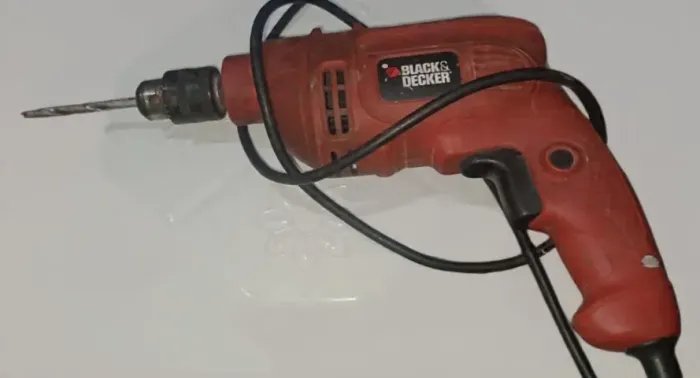 Furadeira Black+Decker Usada em Bom Estado