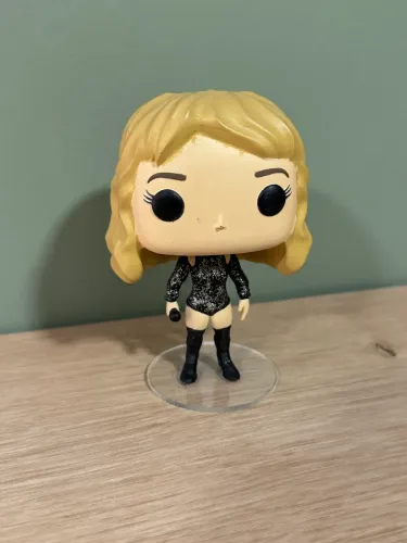 Funko Taylor Swift da era Reputation, body preto brilhante