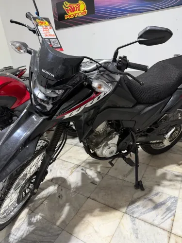 Bros 160 2025 apenas 2500km - financiamento em 48x e cartão 18x