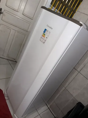 Vendo Geladeira ROC31