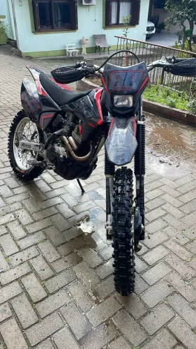 Vendo CRF 230 (nova e todos acessórios)