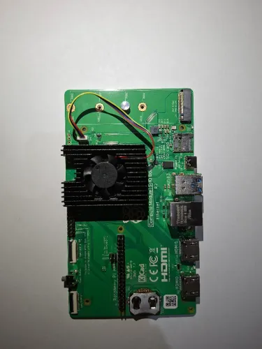 Raspberry Pi Compute Module 5 (CM5) 4GB RAM / 32GB eMMC com I/O Board Novo