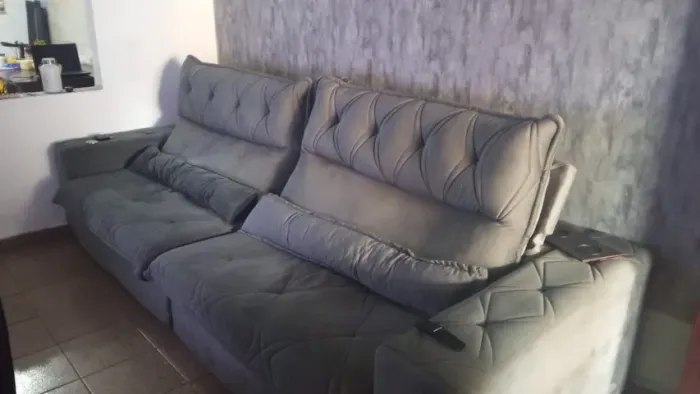 Venda de Garagem - Sofá retrátil 3mts - Nunca usado - Valor pra vender hoje!!!