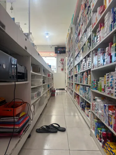Vendo Farmácia completa ( Por Fvr leia o anúncio ) 