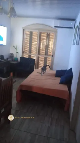 Casa com 2 Quarto(s) e 1 banheiro(s) para Alugar, 80 m² por R$ 3600 / Mês