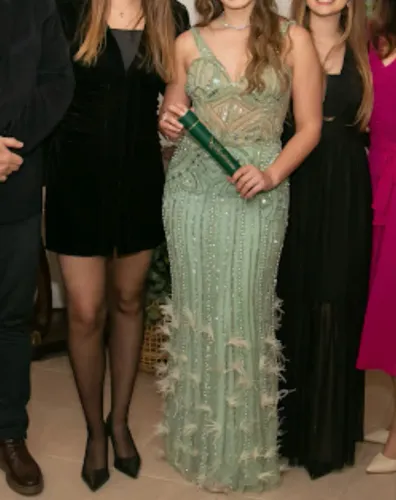Vestido de Formatura Verde todo Bordado com Pedrarias.