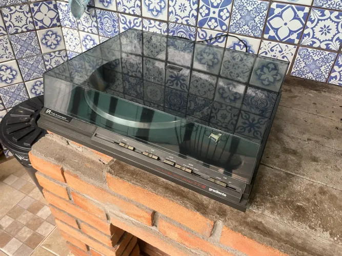 Toca discos Gradiente Esotech