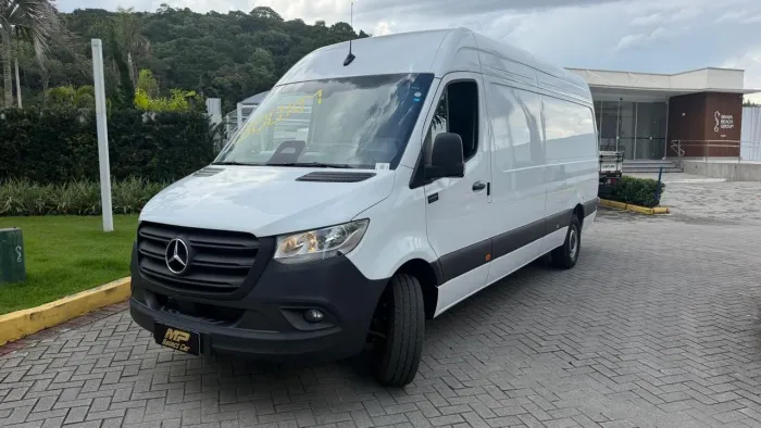 Mercedes-Benz Sprinter 417 Furgão Ext. L.t.a Die. (e6) 2026