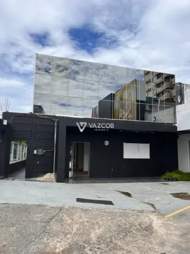 Prédio comercial na Avenida Tamandaré, na Campina