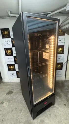 Cervejeira metalfrio vn50ah preta