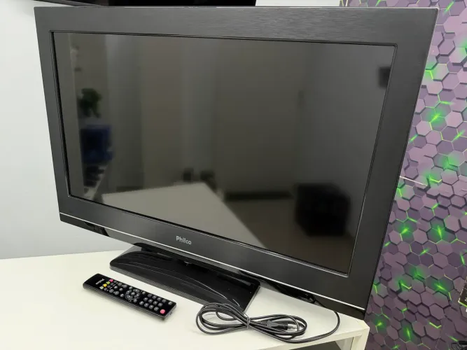 TV Philco 32? completa funcionando perfeitamente NÃO É SMART