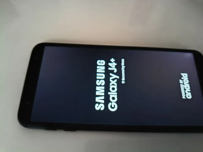 Celular Samsung j4