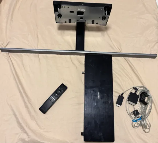 Kit Acessórios Samsung QLED 55" (Q80R): One Connect, Cabo, Controle e Base