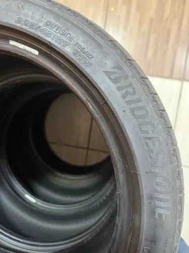 Pneu 225 45 17 
