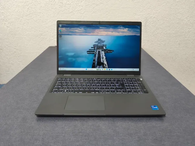 Notebook Dell Latitude i7. 13Th. 16 GB. SSD 512 GB