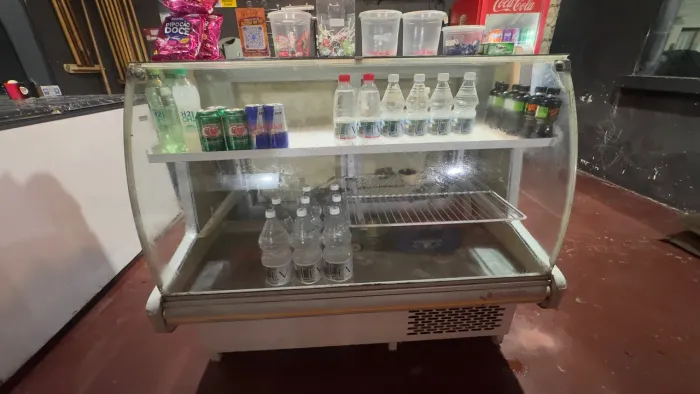 EXPOSITOR FREEZER REFRIGERADO GELOPAR À VENDA