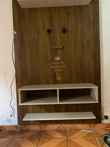 Painel De TV Suspenso Vertical Para Tv de até 50'' Polegadas 